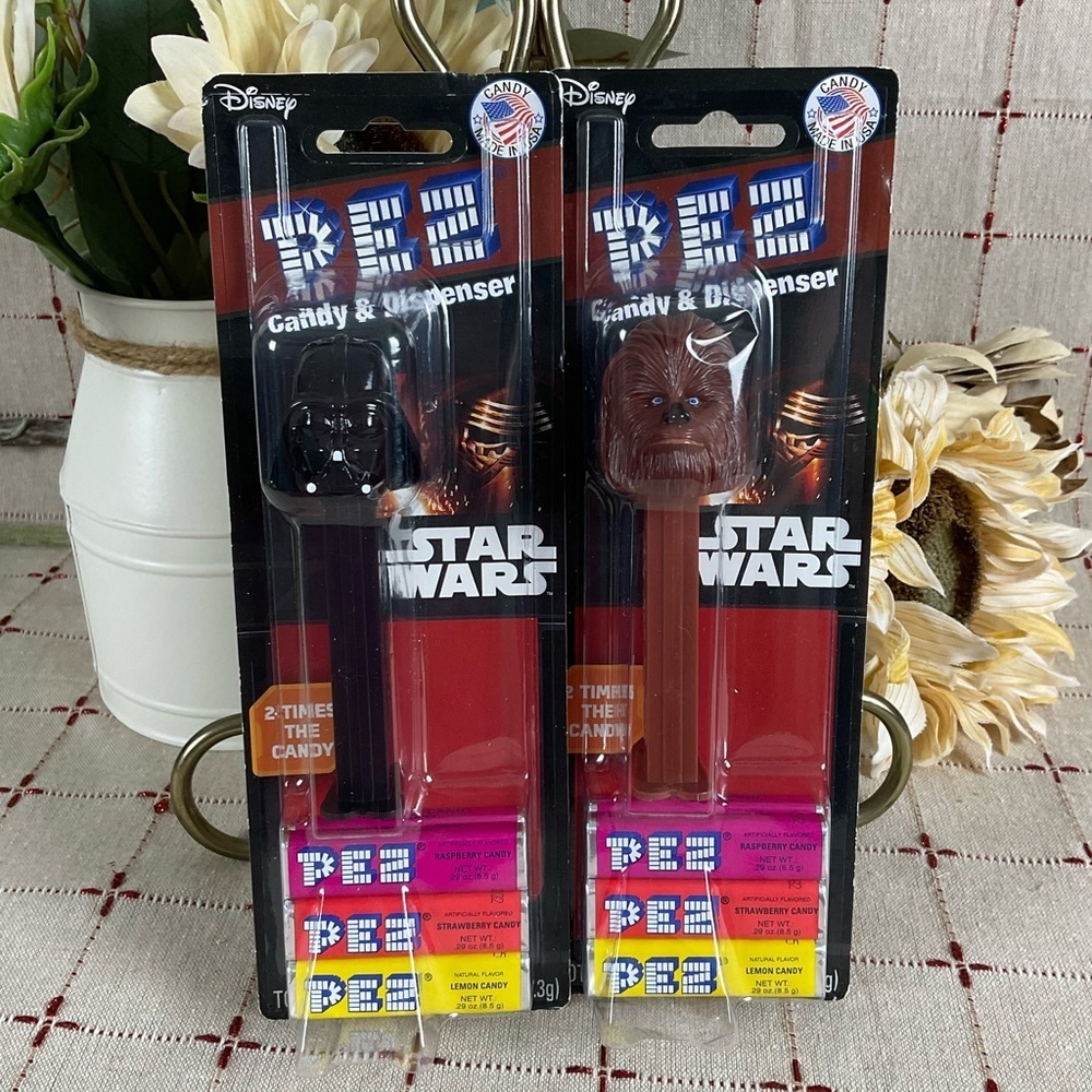 Disney Star Wars Darth Vader & Chewbacca Pez Candy & Pez Dispenser Set New
